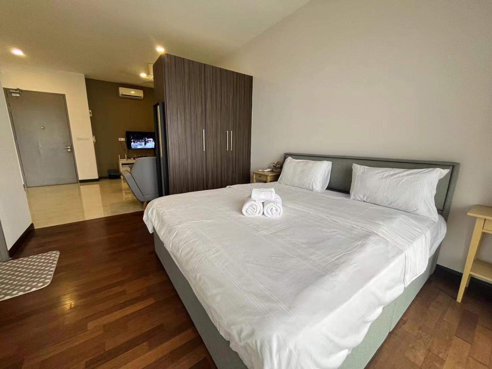 Silverscape Seaview Residences *